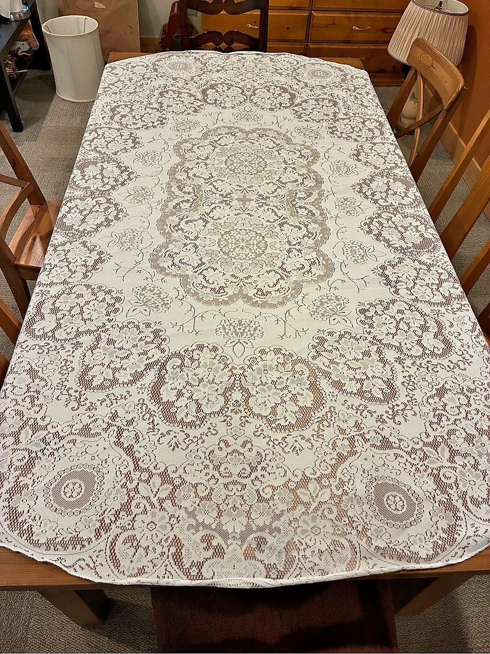 Large Lace Oval Quaker Tablecloth 70"x83" Medallion Vintage Intricate Floral